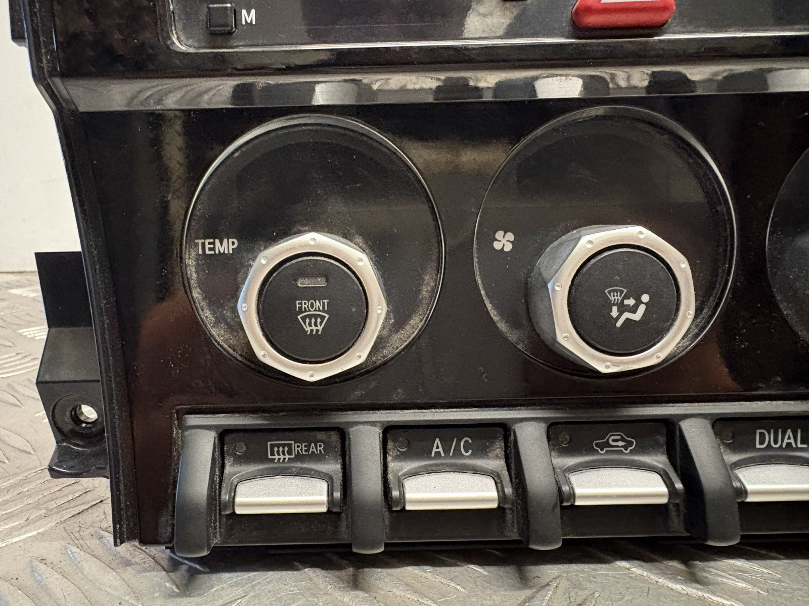 47749687