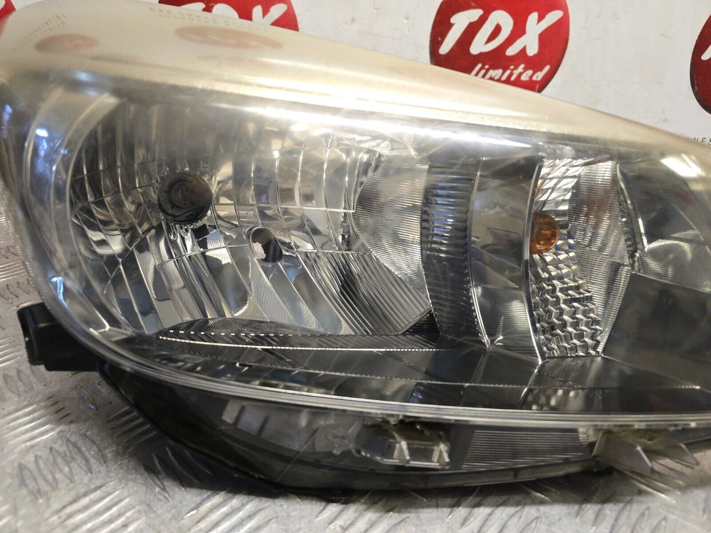 TOYOTA YARIS MK3 2012-2014 PREFACELIFT GENUINE DRIVERS SIDE HALOGEN HEADLIGHT