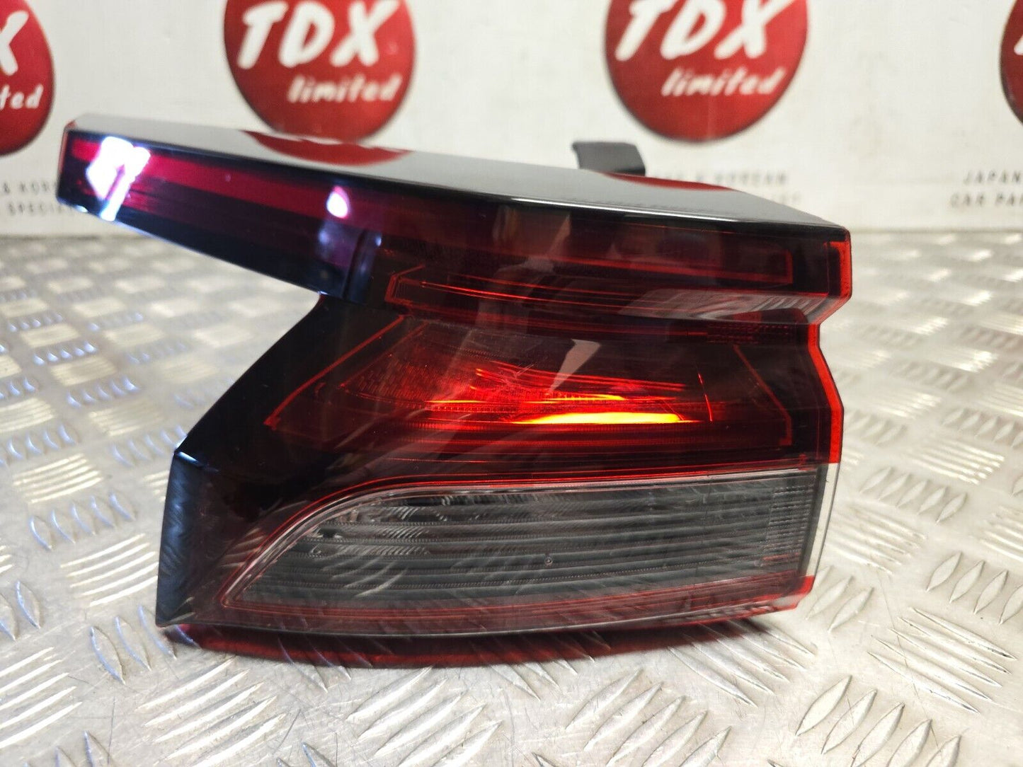 NISSAN QASHQAI J12 2021-2024 GENUINE PASSENGERS SIDE REAR OUTER LED BRAKE LIGHT