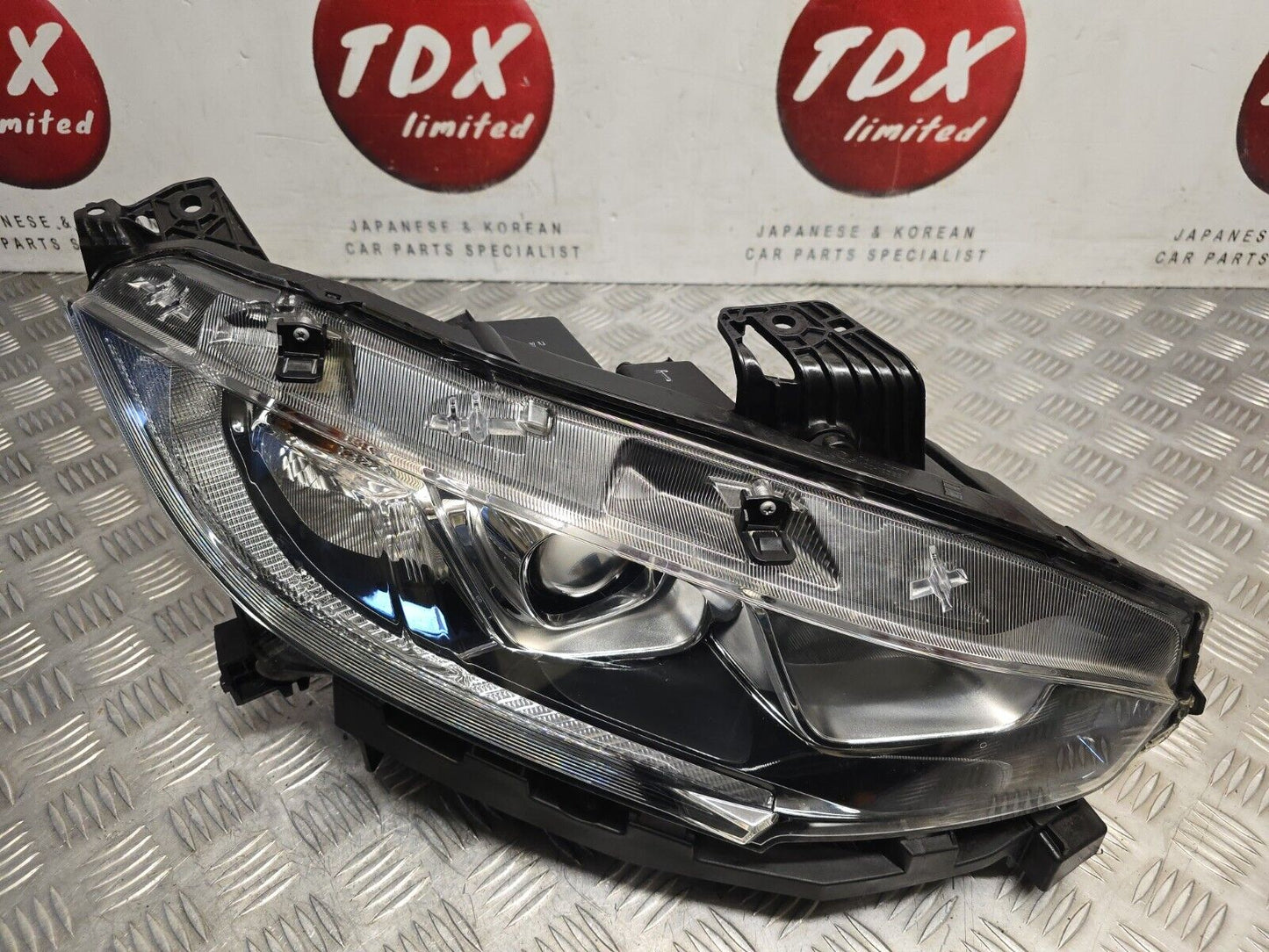 HONDA CIVIC X MK10 2017-2020 GENUINE DRIVERS SIDE FRONT HALOGEN HEADLIGHT LAMP