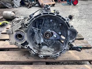 Hyundai i30 MK2 2012-2015 1.6 Diesel CRDI 6 Speed Manual Gearbox Transmission - photo 1 of 9