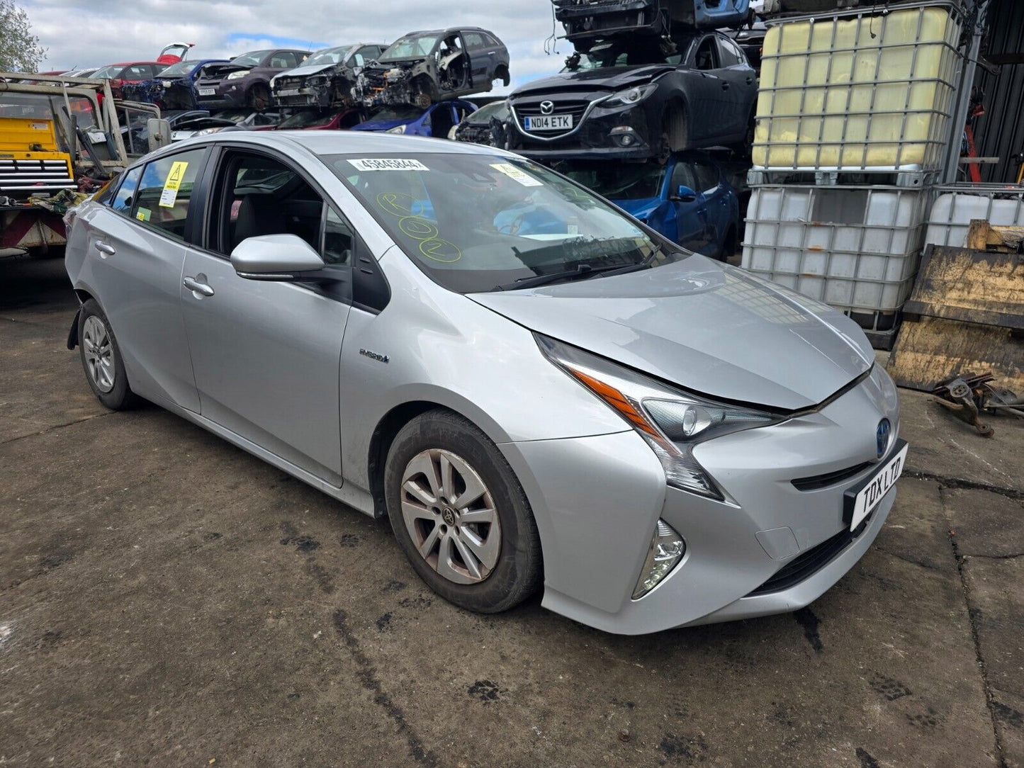 TOYOTA PRIUS MK4 BUSINESS EDITION 1.8 HYBRID 1 SPEED CVT AUTO FOR PARTS & SPARES