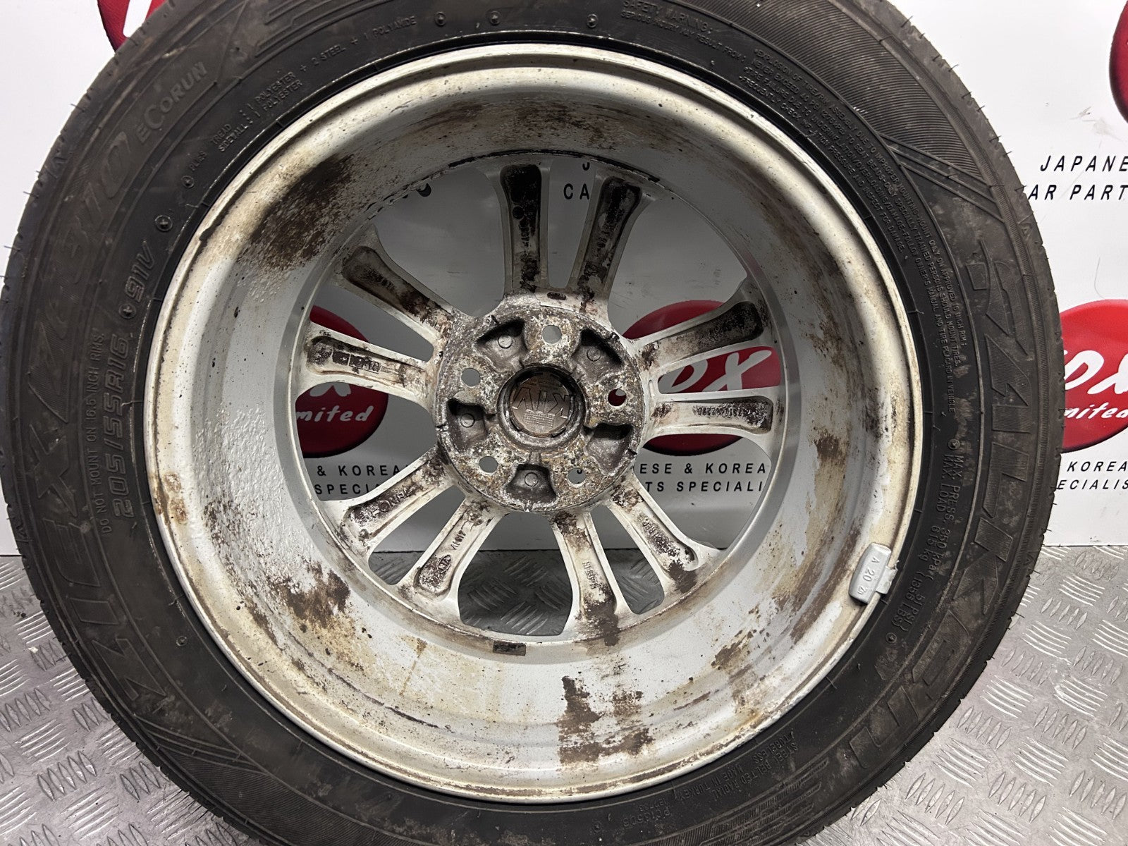 Kia Ceed Jd 2012-2017 Genuine 16" Inch Alloy Wheel 4.76Mm Tyre 205/55/16 9