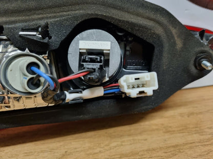 TOYOTA YARIS MK3 2017-2020 FACELIFT GENUINE DRIVERS SIDE REAR LED TAILGATE LIGHT