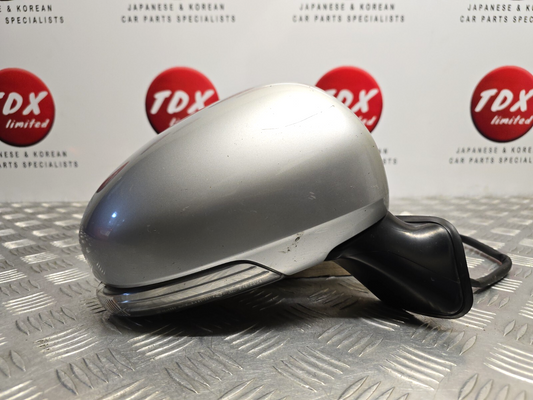 TOYOTA PRIUS MK3 2009-2015 DRIVERS POWER FOLD MIRROR 1F7 SILVER (CASE DAMAGE)