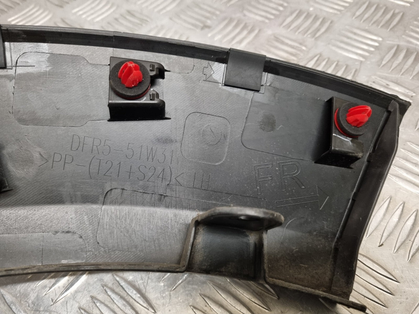 MAZDA CX-30 2019-2023 GENUINE PASSENGERS SIDE FRONT WHEEL ARCH TRIM DFR5-51W31