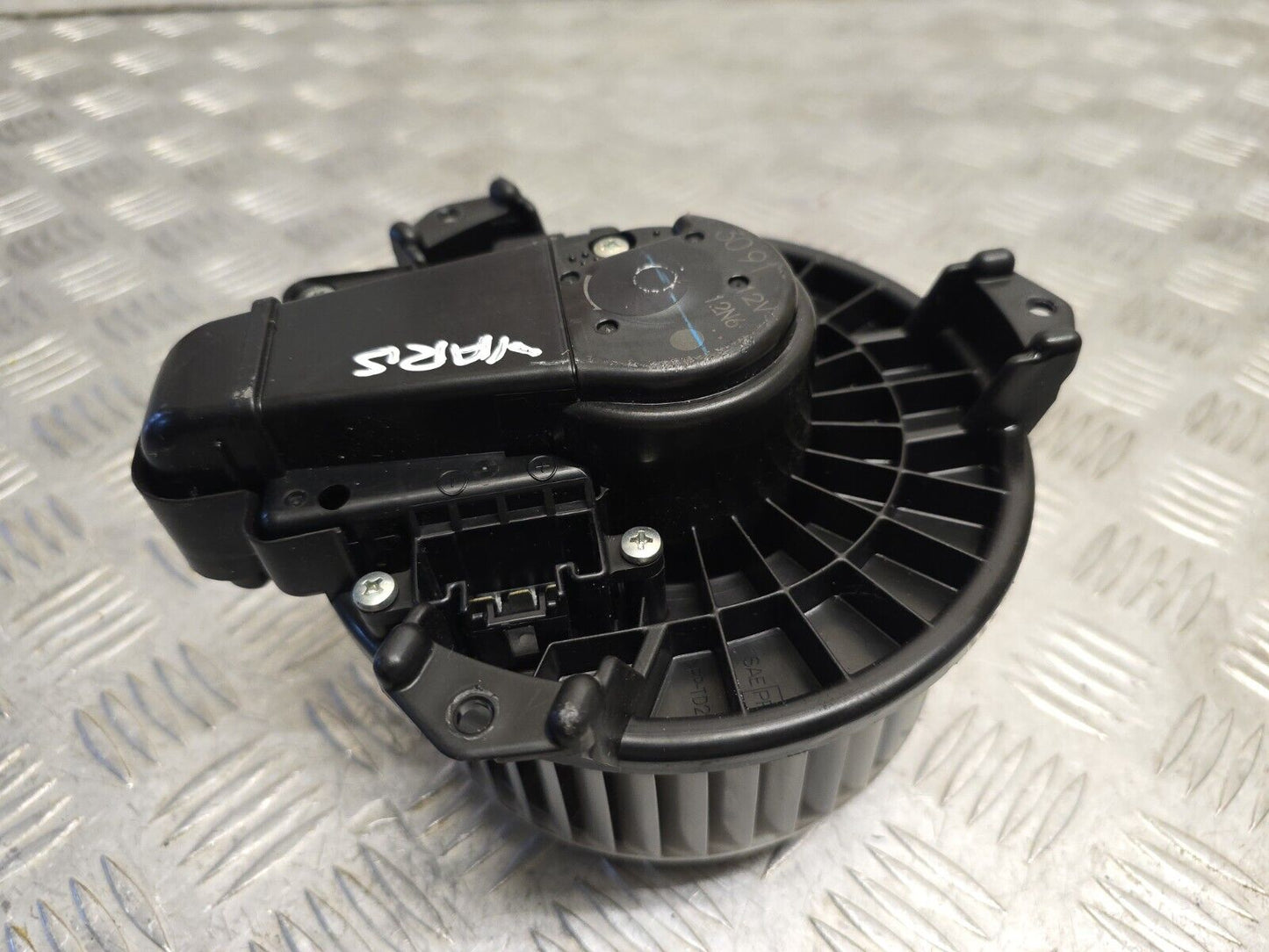 TOYOTA YARIS XP130 MK3 2012-2020 GENUINE AC HEATER BLOW MOTOR FAN