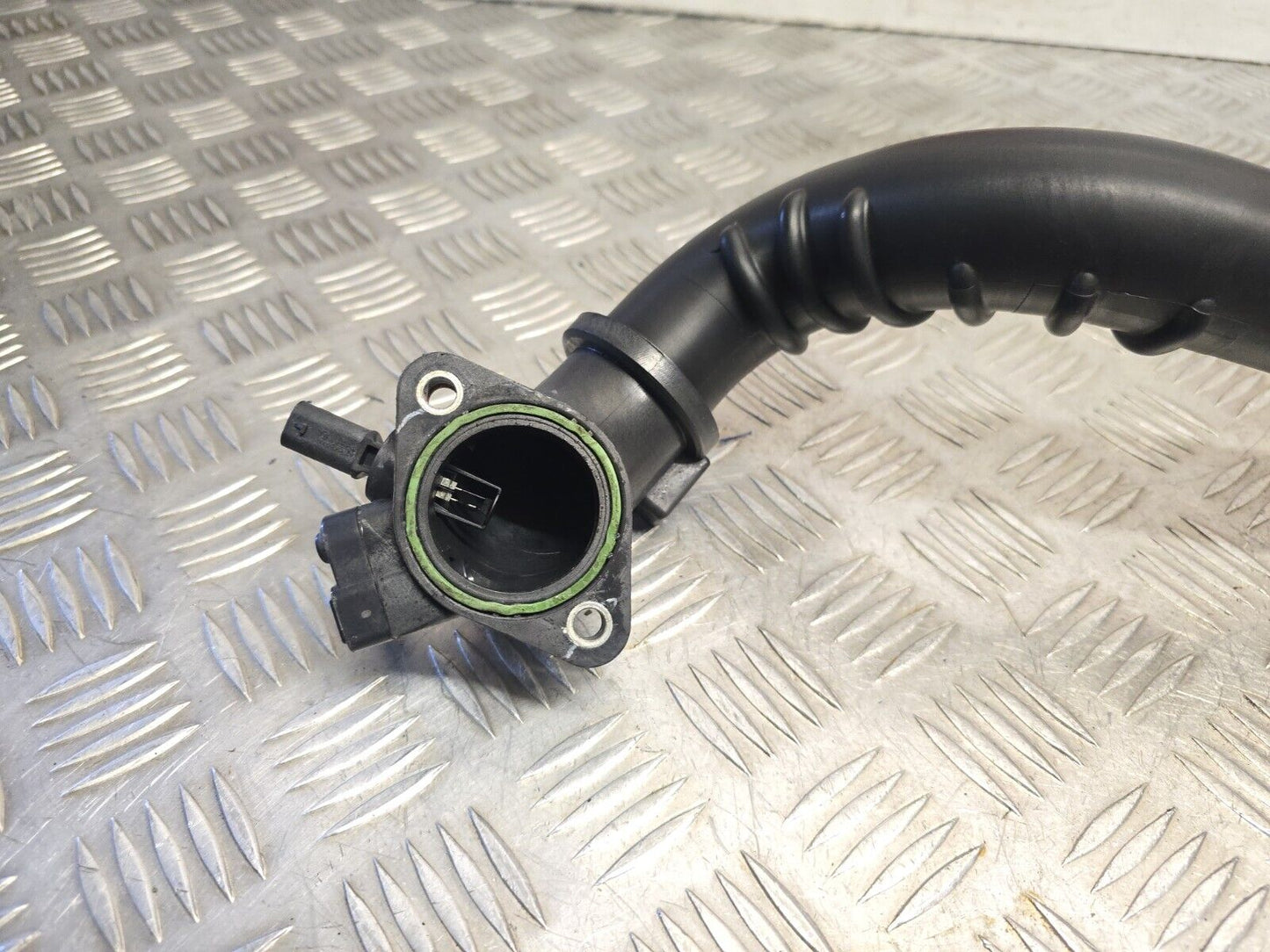 NISSAN QASHQAI J11 1.3 PETROL 2019-2021 GENUINE TURBO AIR INTAKE PIPE 144607753R