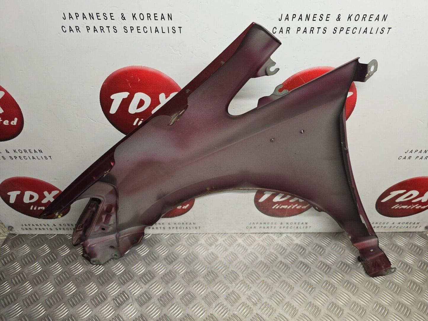 TOYOTA PRIUS PLUS 2015-2019 GENUINE DRIVER SIDE FRONT WING/FENDER RED COLLECTION