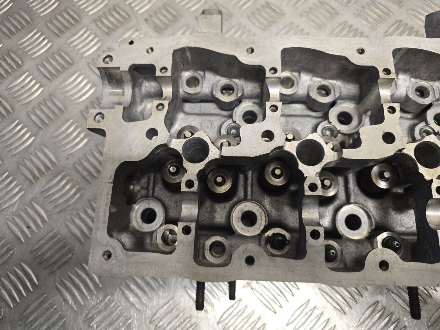 HYUNDAI KIA 1.7 CRDI DIESEL EUR0 6 D4FD CYLINDER HEAD SKIMMED TESTED 22111-2A260