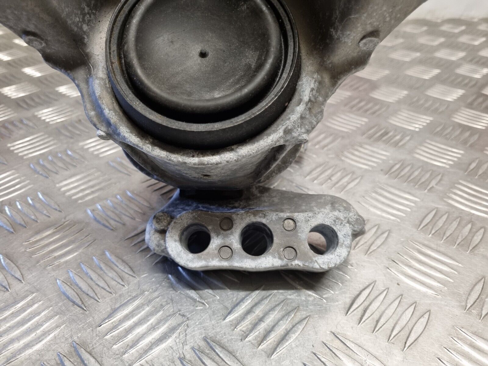 Honda Civic X Mk10 1.0 Petrol 2017-2023 Genuine Drivers Side Engine Mount 9