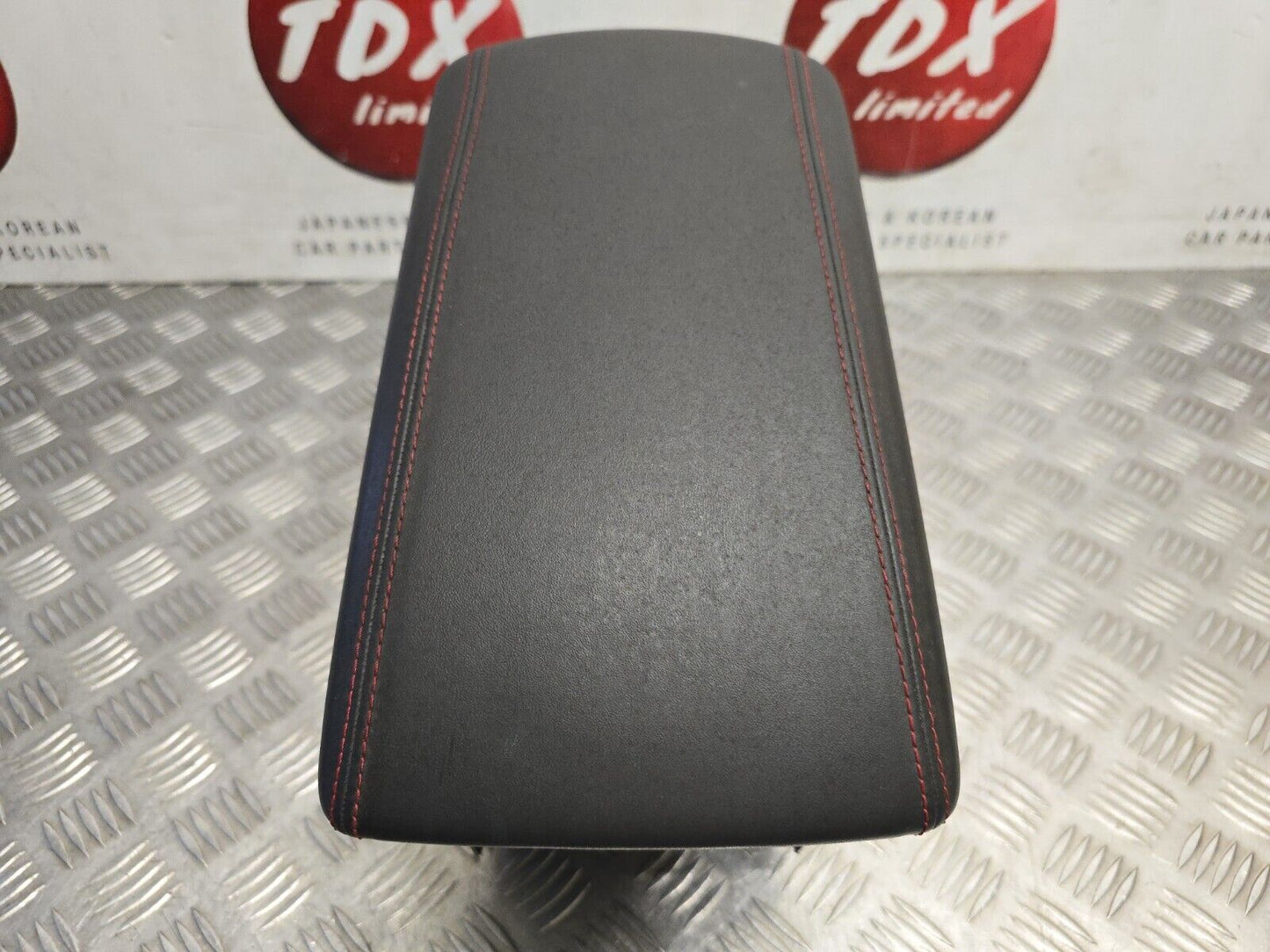 HYUNDAI TUCSON (TL/TLE) MK3 N-LINE 2015-2020 GENUINE LEATHER RED STITCH ARMREST