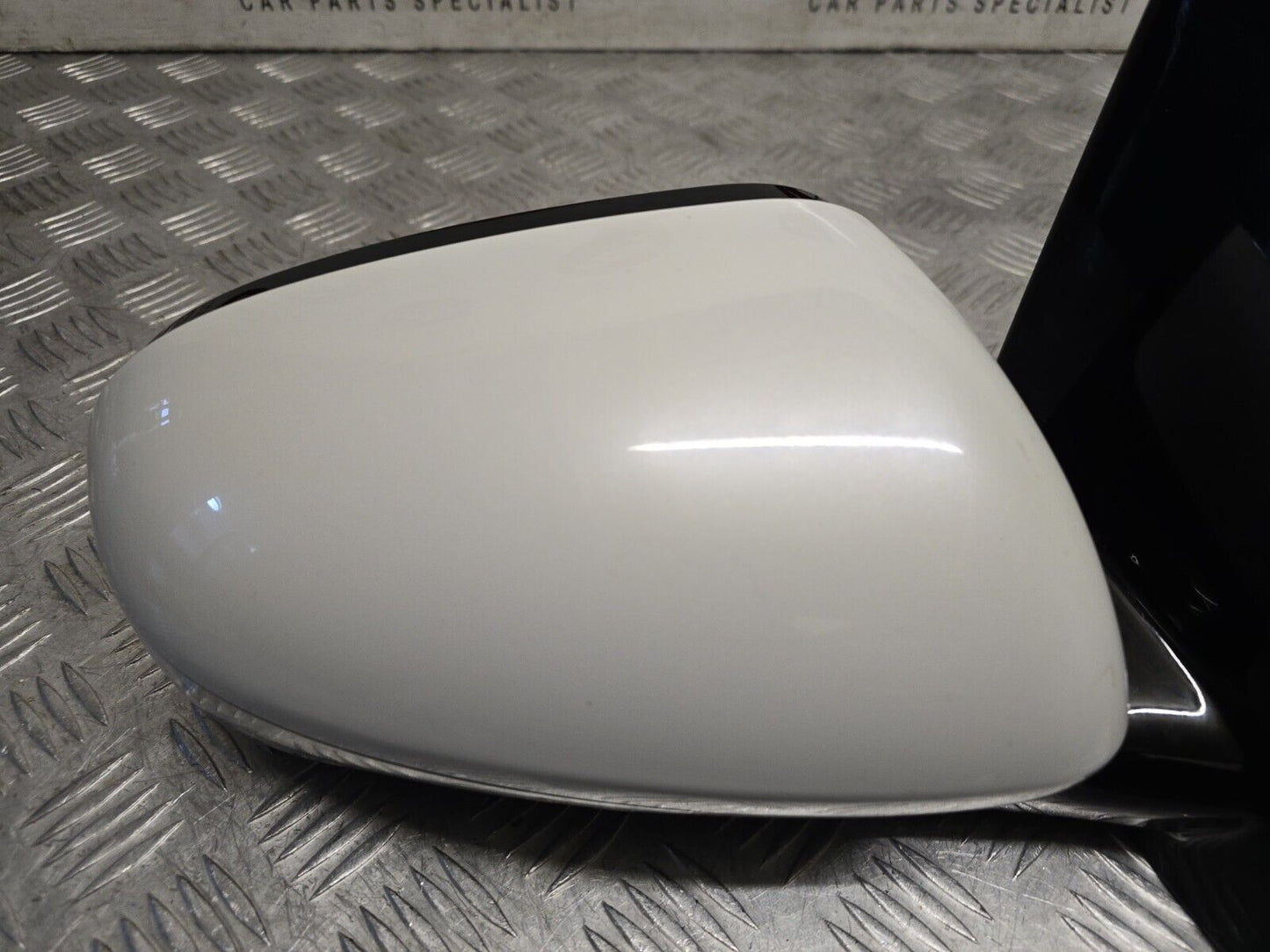 KIA SPORTAGE MK4 2016-2019 DRIVERS SIDE POWER FOLD MIRROR HW WHITE 87620-F1330