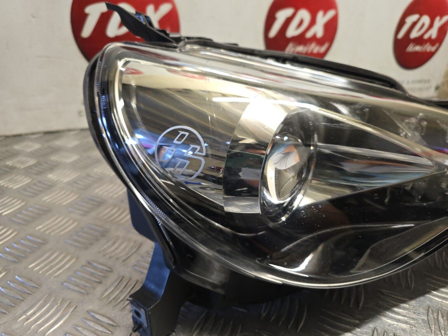 TOYOTA GT86 2017-2020 FACELIFT GENUINE DRIVERS SIDE LED DRL HEADLIGHT LAMP