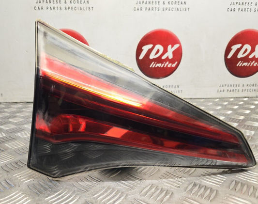 TOYOTA RAV4 XA40 MK4 2015-2018 GENUINE PASSENGERS SIDE REAR INNER TAILGATE LIGHT