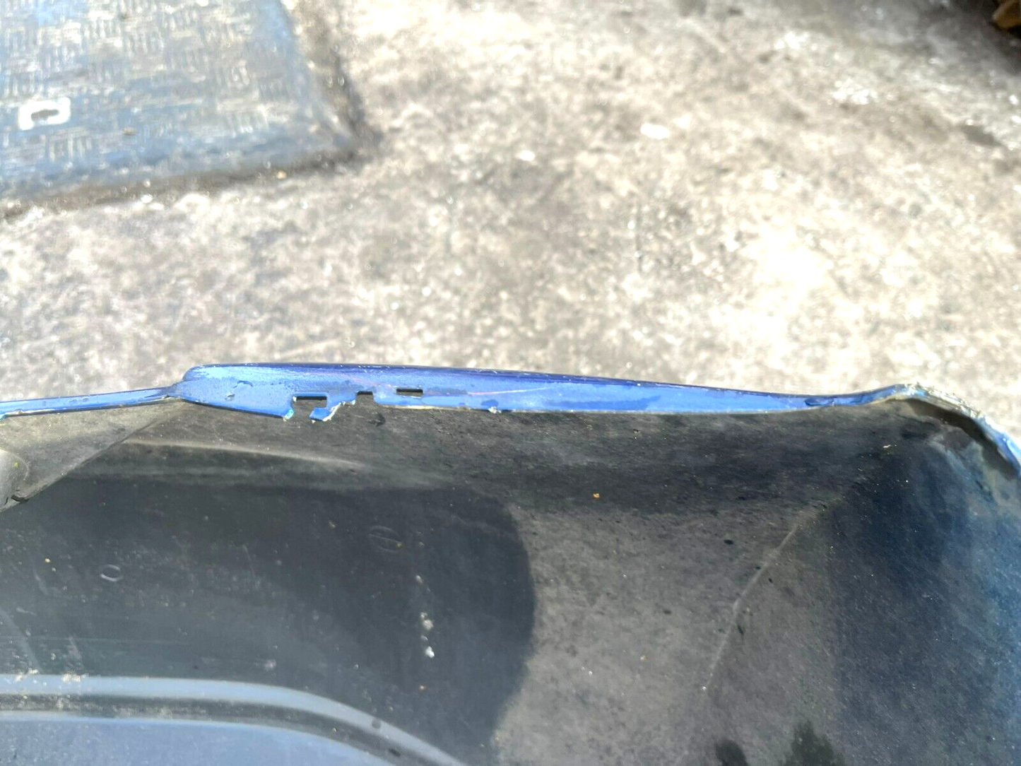 TOYOTA PRIUS MK3 2009-2015 GENUINE COMPLETE REAR BUMPER 8T5 DARK BLUE COLLECTION