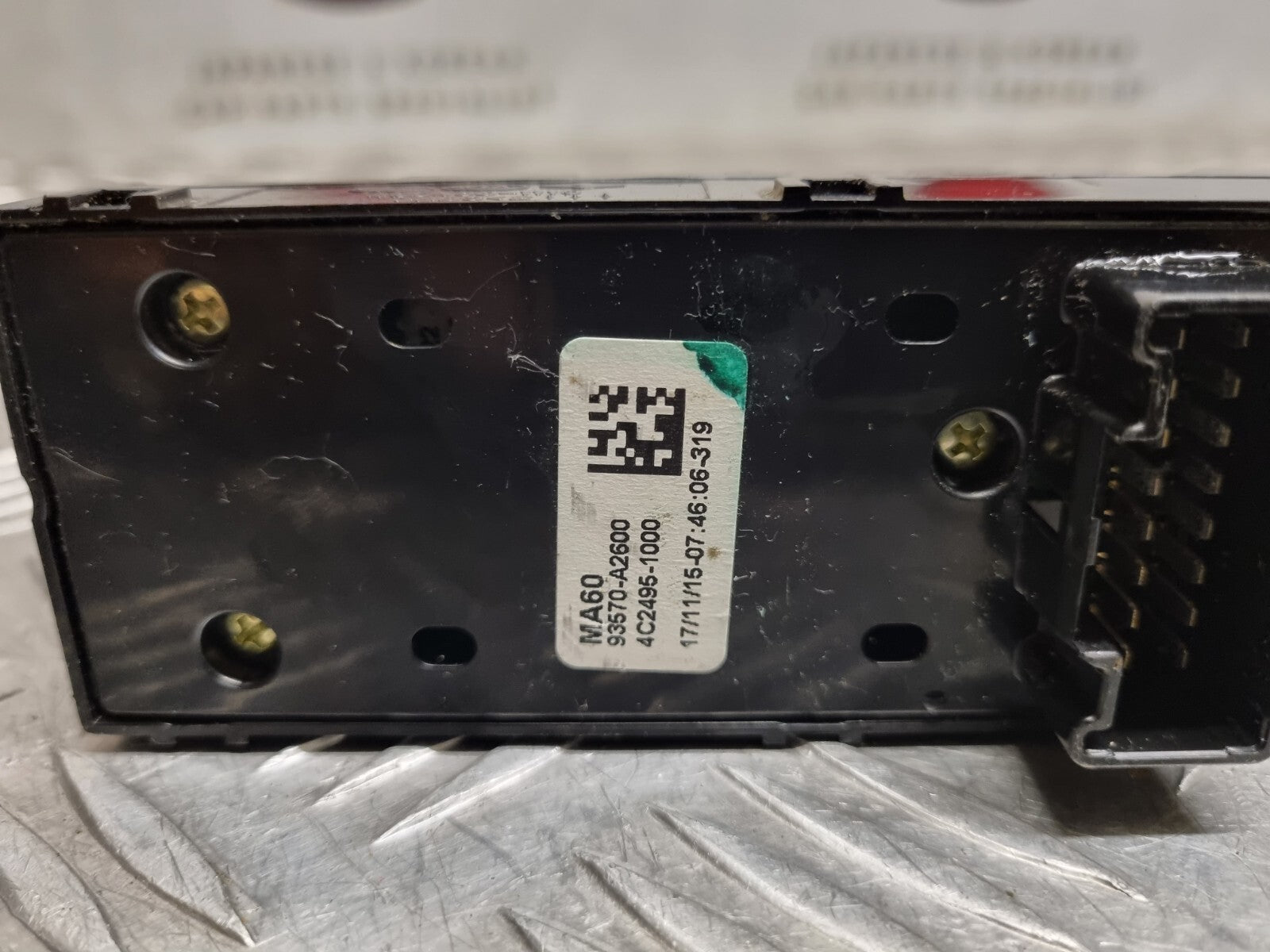 Kia Ceed Mk2 2015-2018 Jd Genuine Drivers Front 4 Way Window Switches 93570A2600 15