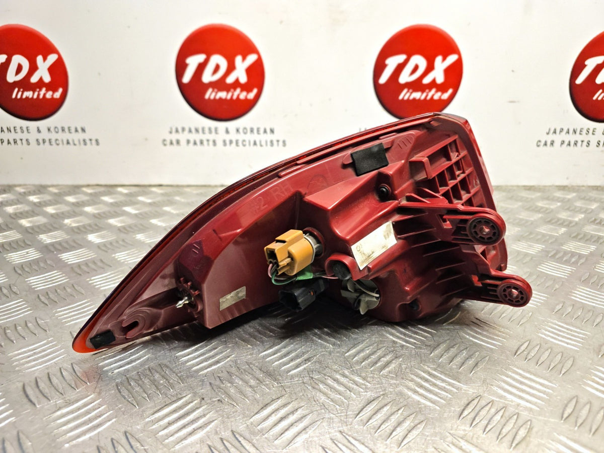 Hyundai Tucson MK3 2015-2018 Drivers Side Rear Outer Brake Light 92402-D7100 - photo 7 of 9