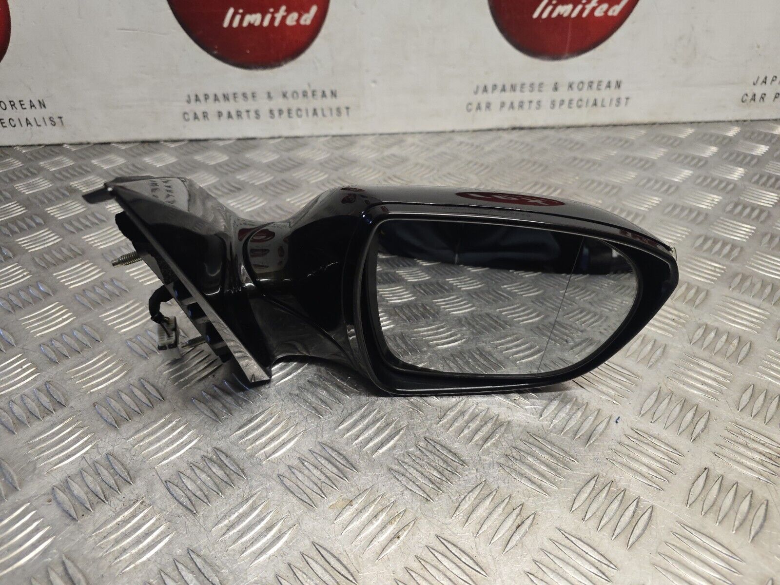 Driver Side Manual Fold Towing Mirror For Ford E-Series Van 2002-2008 E150-550 - Black