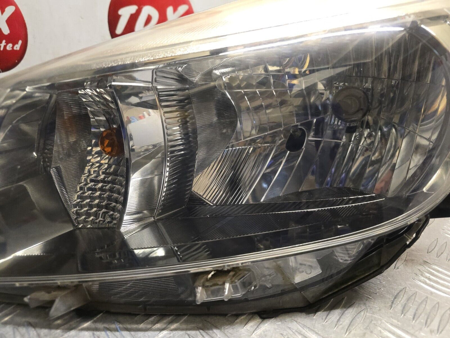 TOYOTA YARIS MK3 2012-2014 PREFACELIFT GENUINE PASSENGERS SIDE HALOGEN HEADLIGHT