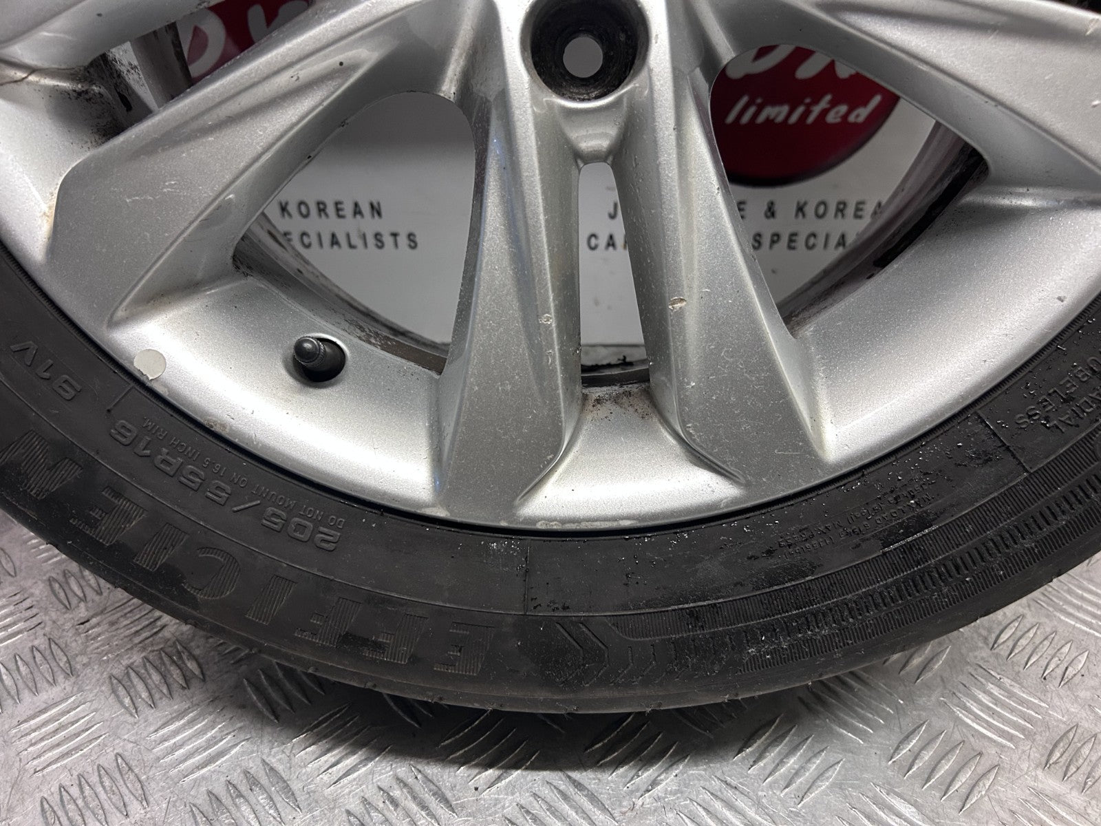 Hyundai I30 Mk2 2012-2016 16" Inch Genuine Alloy Wheel 2.99Mm Tyre 205/55/16 5
