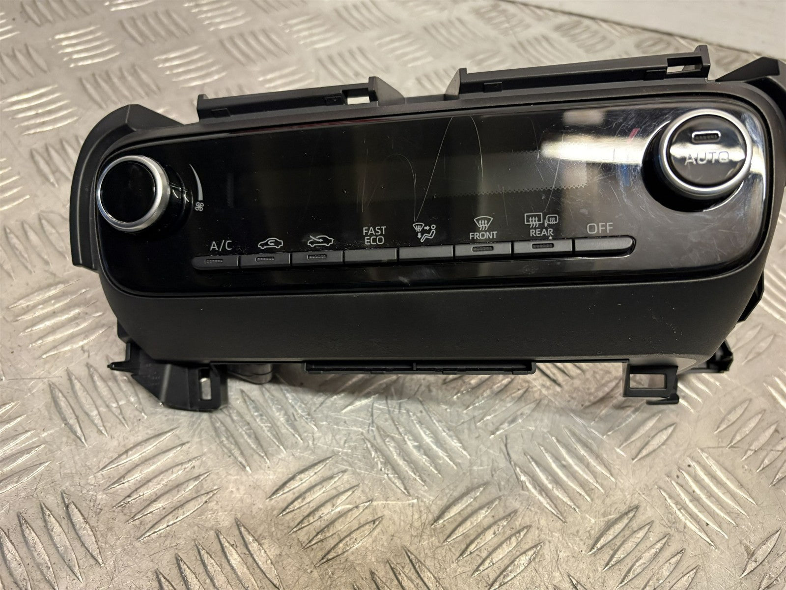 47779618