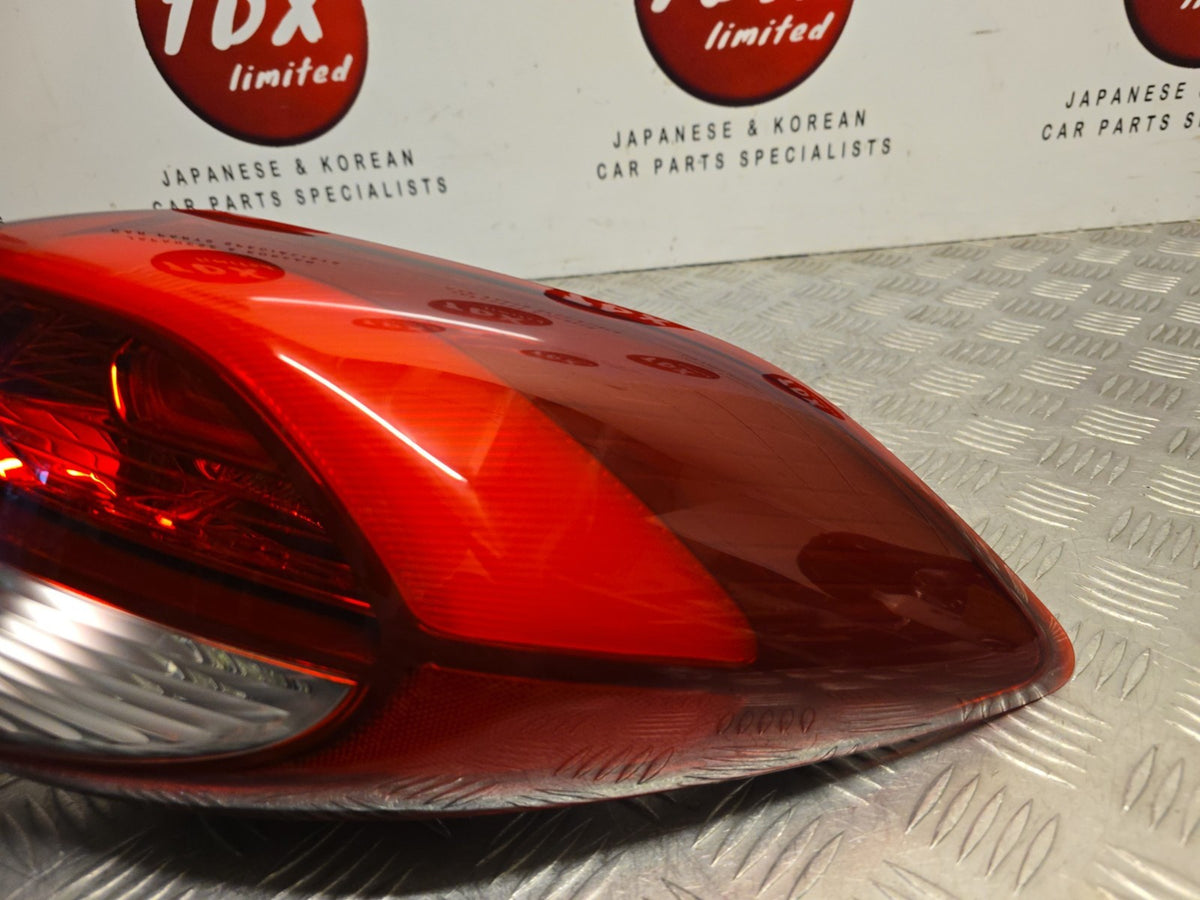 Hyundai Tucson MK3 2015-2018 Drivers Side Rear Outer Brake Light 92402-D7100 - photo 5 of 9