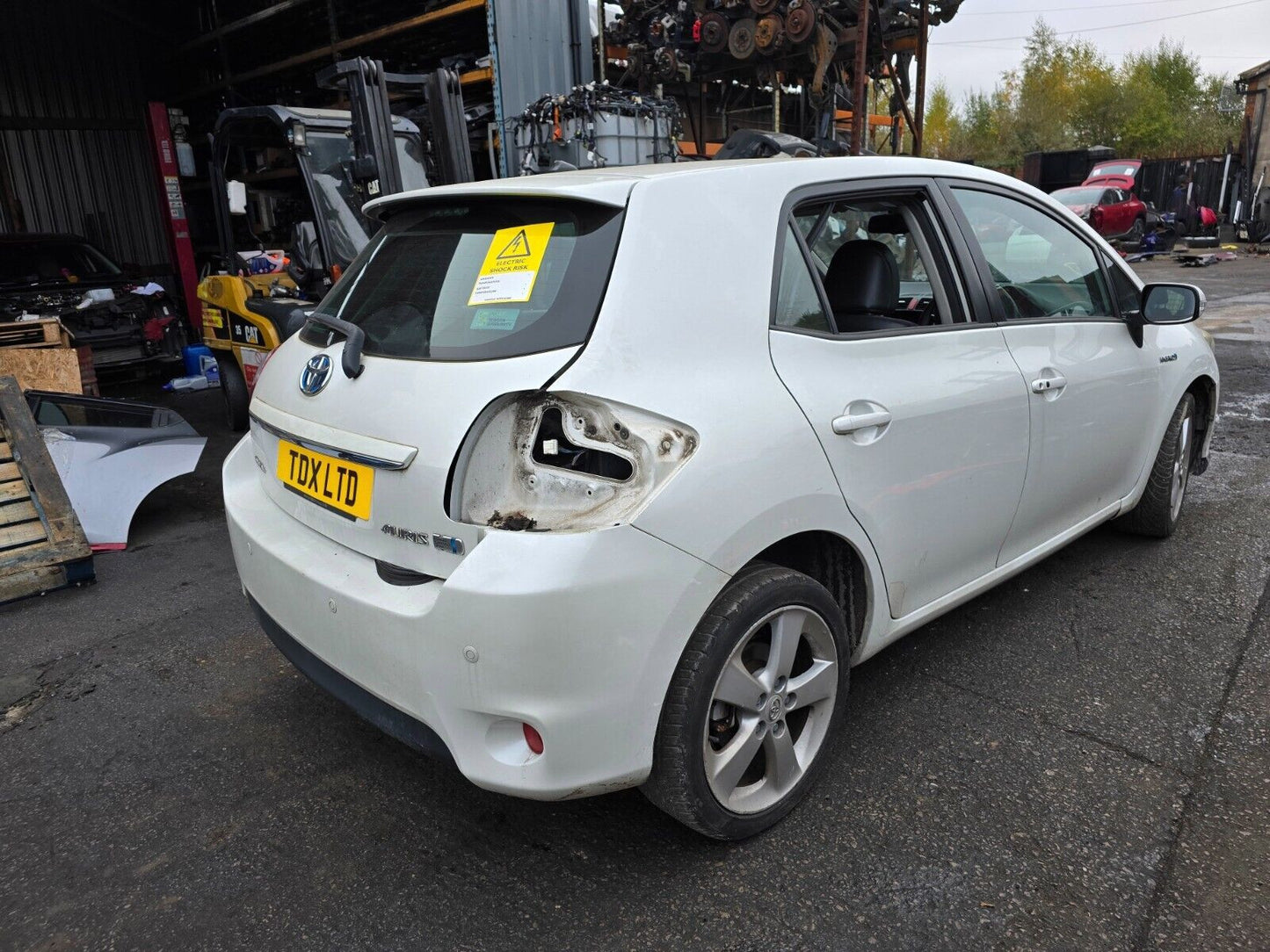 2010 TOYOTA AURIS T SPIRIT MK1 E150 1.8 PETROL HYBRID CVT AUTOMATIC VEHICLE FOR BREAKING AND PARTS