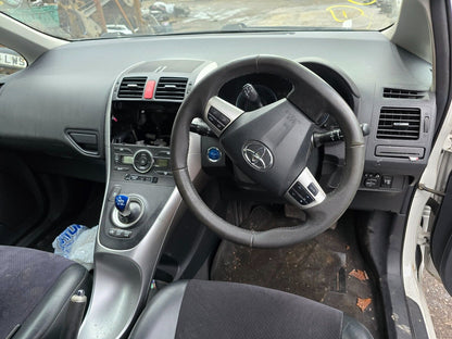 2010 TOYOTA AURIS T SPIRIT MK1 E150 1.8 PETROL HYBRID CVT AUTOMATIC VEHICLE FOR BREAKING AND PARTS