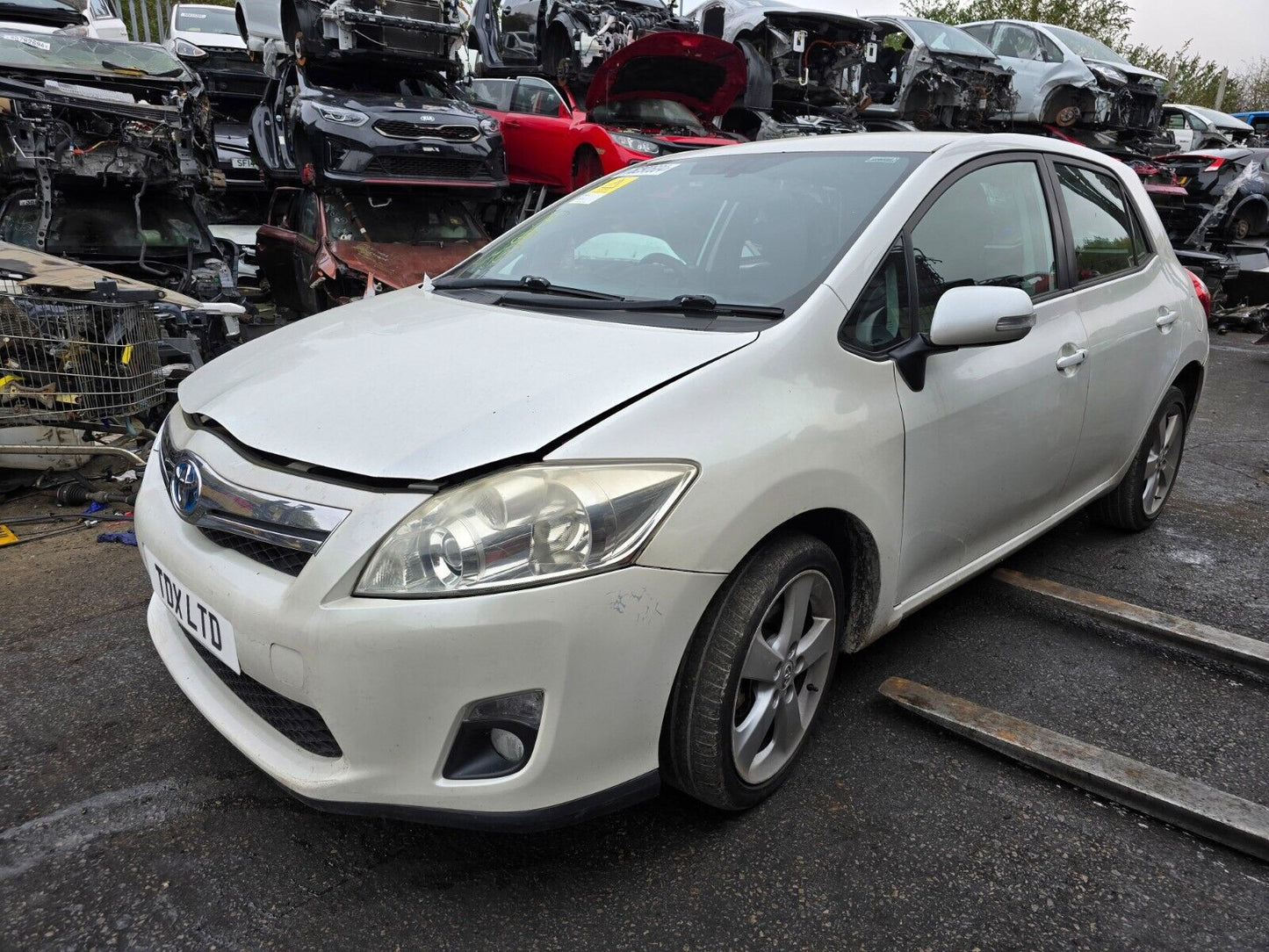 2010 TOYOTA AURIS T SPIRIT MK1 E150 1.8 PETROL HYBRID CVT AUTOMATIC VEHICLE FOR BREAKING AND PARTS