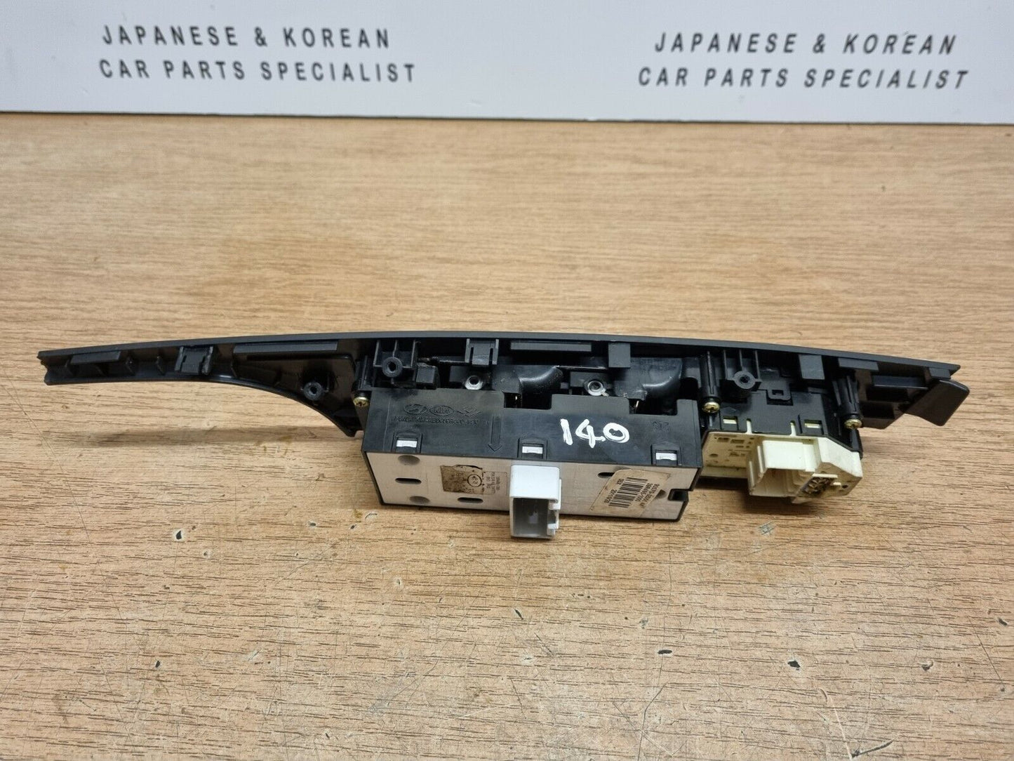 HYUNDAI I40 MK1 GENUINE DRIVERS FRONT WINDOW MIRROR CONTROL SWITCH 2011-2019