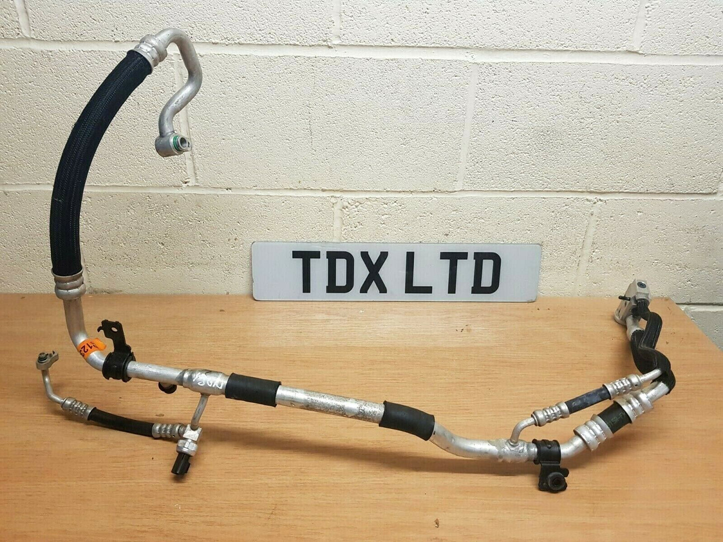 Hyundai i30N 2.0 Petrol AC Pipe 2017 2018 2019 2020 With Pressure Sensor