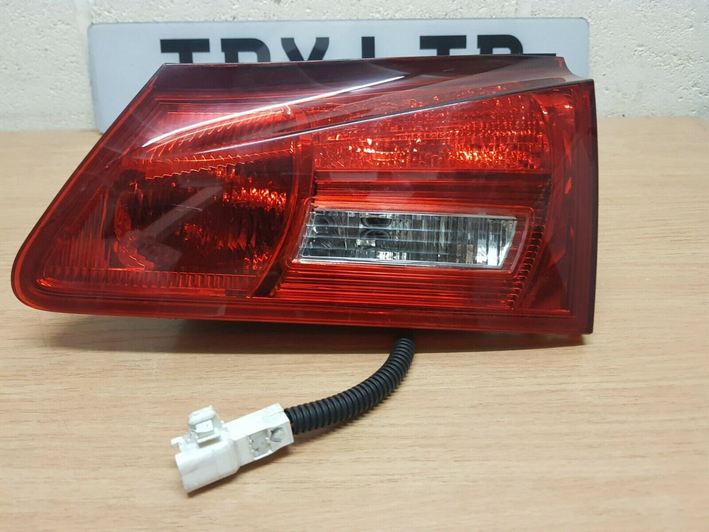 Lexus IS250 Driver Side Tailgate Light 2005 2006 2007 2008