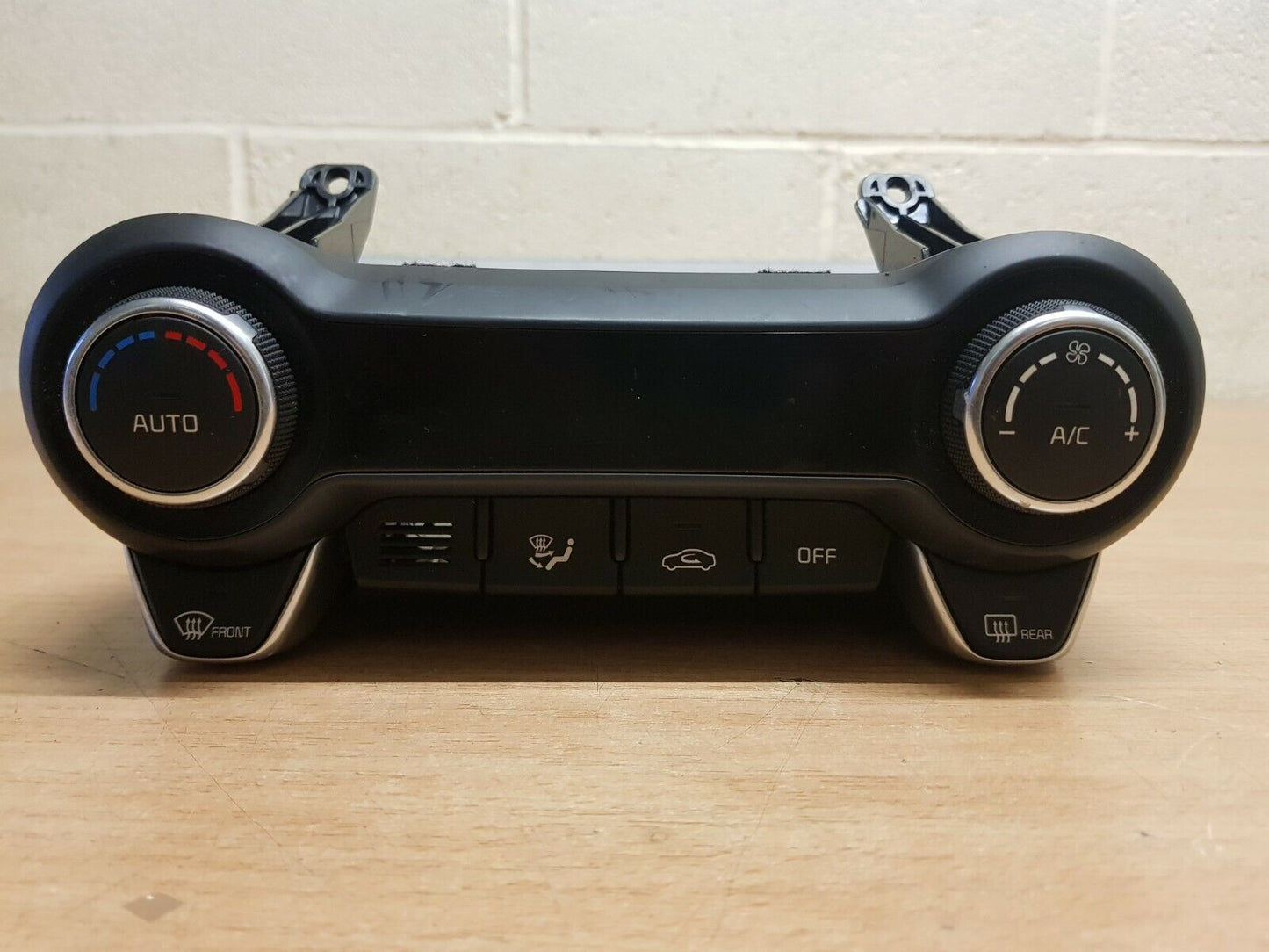 Kia Stonic Interior Heater AC Climate Controls 2017-2021