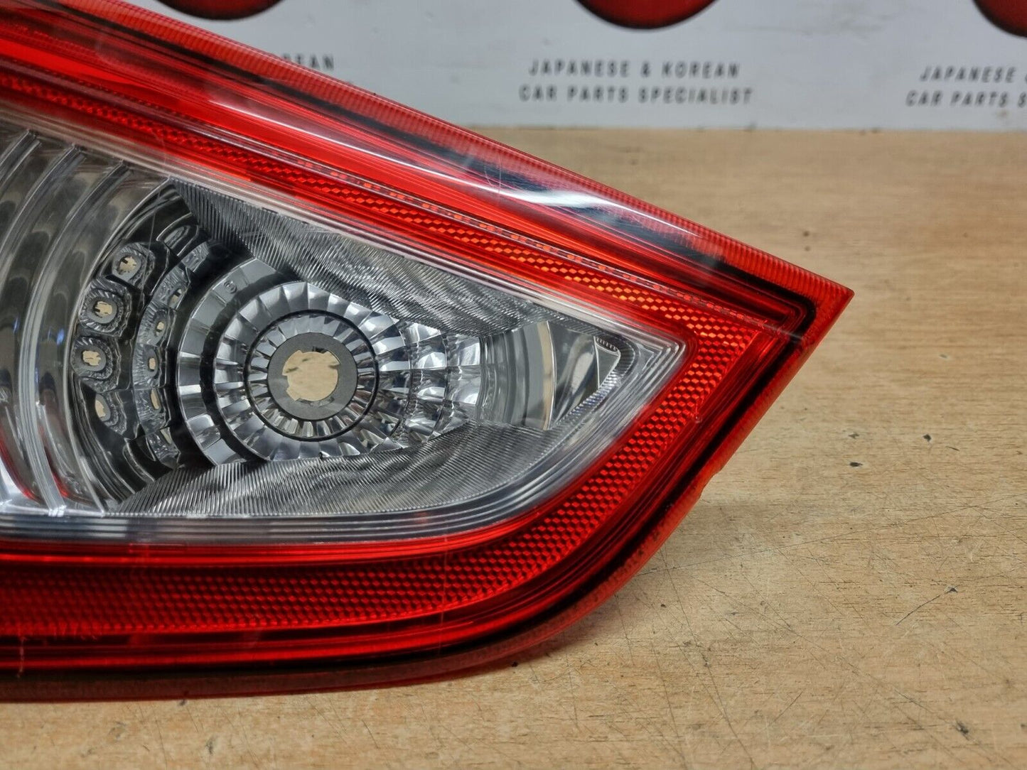 SUZUKI SX4 S-CROSS 2013-2016 GENUINE PASSENGERS SIDE REAR INNER TAILGATE LIGHT