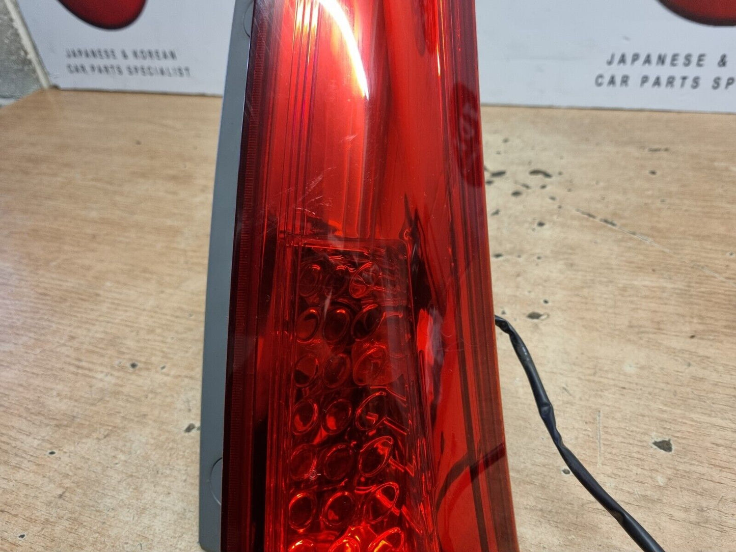 KIA CEED ESTATE 2009-2012 GENUINE DRIVERS REAR UPPER OUTER BRAKE LIGHT 92404-1H3