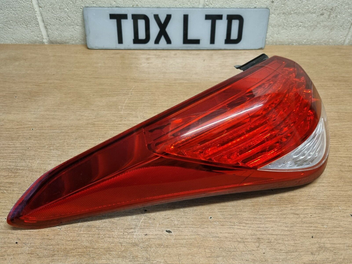 Hyundai I40 Saloon Passengers Rear Outer Tail Light Lamp 2011-2015 92401-3Z3