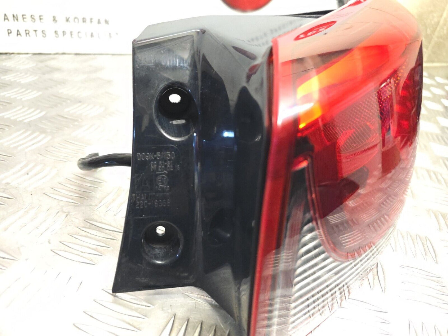 MAZDA 2 (DJ) 2014-2018 MK3 PRE-FACELIFT GENUINE DRIVERS REAR BODY BRAKE LIGHT