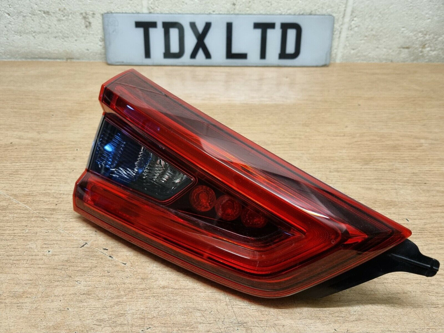 Nissan Qashqai J11 Genuine Rear Passengers Side NSR Tailgate Light 2017-2019