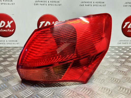 KIA VENGA (YN) 2010-2019 GENUINE DRIVERS SIDE REAR OUTER BRAKE LIGHT 92402-1P000