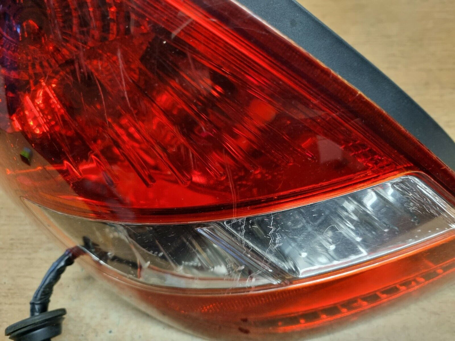 HYUNDAI I20 MK1 GENUINE PRE-FACELIFT PASSENGERS SIDE REAR OUTER LIGHT 2008-2011