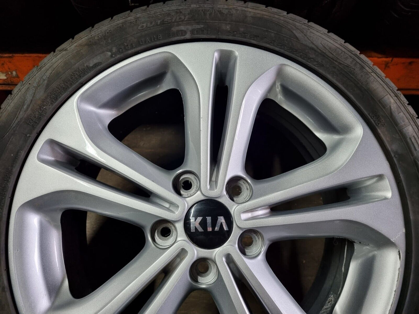 KIA CEED MK2 2012-2018 17" GENUINE ALLOY WHEEL 225/45/17 7Jx17 ET53 52910-A2630