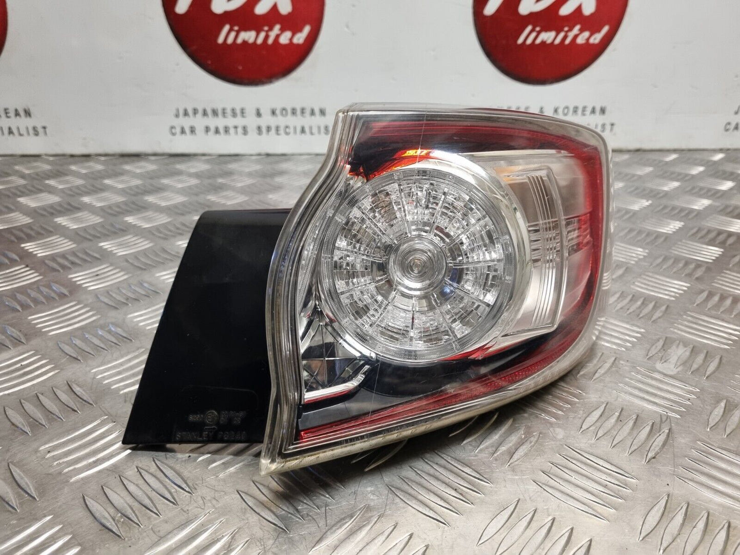 MAZDA 3 HATCHBACK (BL) MK2 2009-2013 GENUINE DRIVERS REAR OUTER BRAKE LED LIGHT