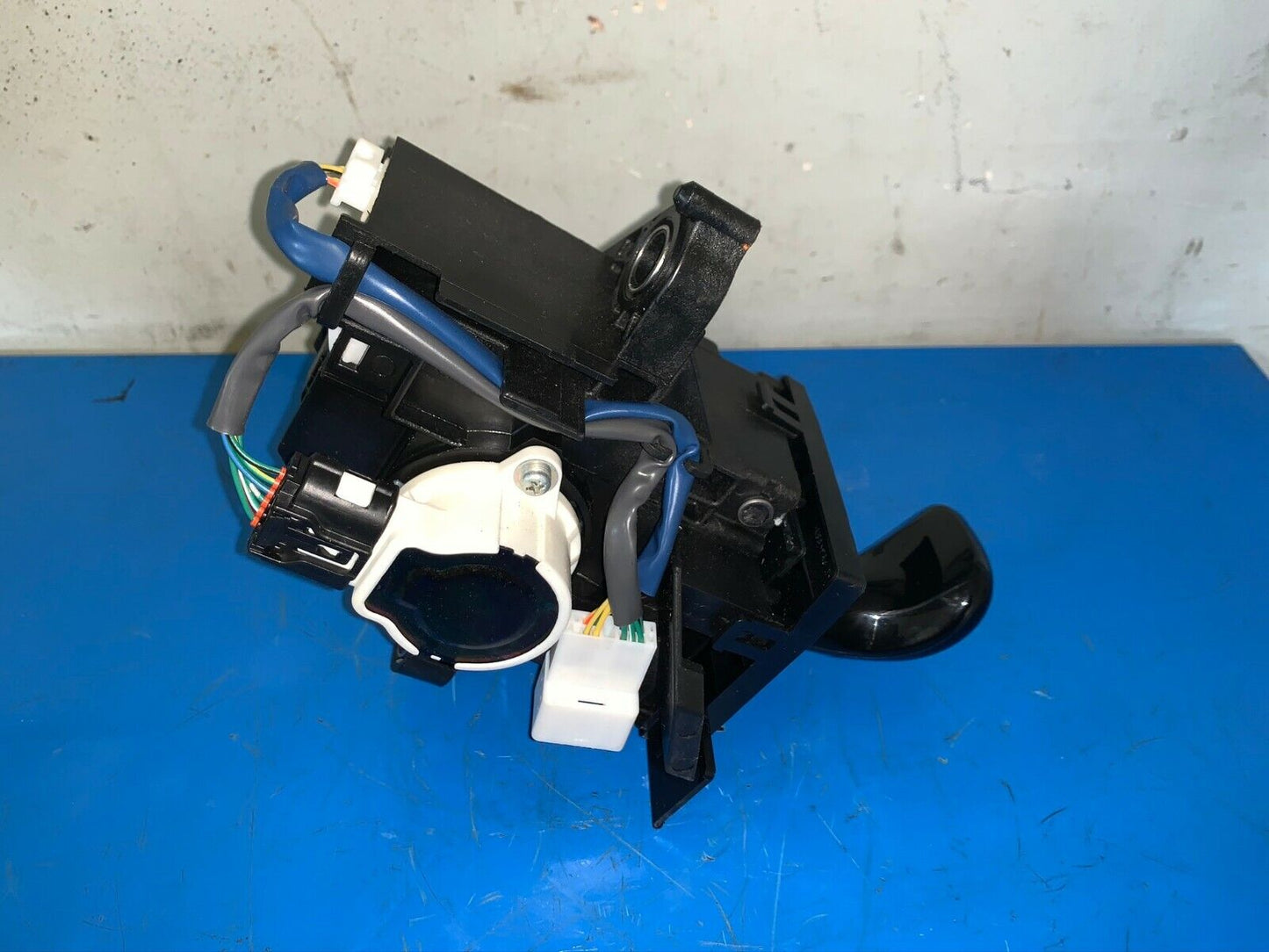 Toyota Auris MK2 E18 1.8 Hybrid CVT Genuine Gear Shift Selector Lever 2013-2018