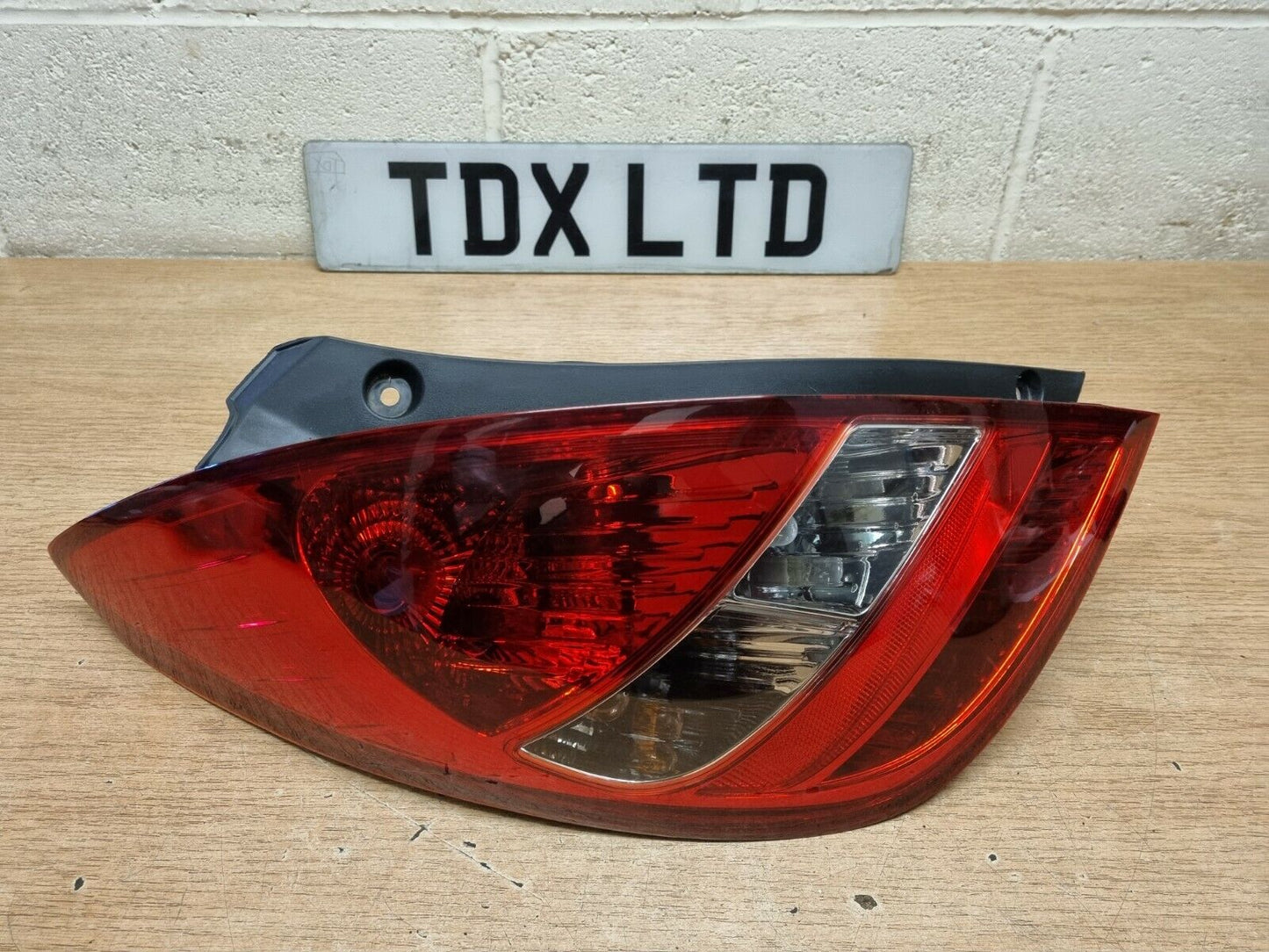 Hyundai I20 MK1 Pre-Facelift Passengers Rear Outer Light 2008-2011 92401-1J000