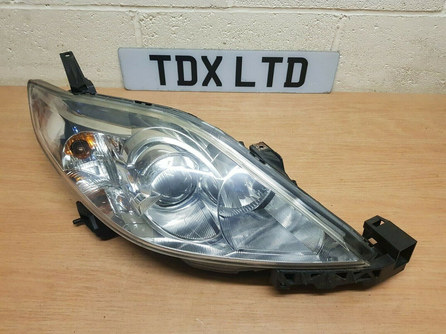 Mazda 5 Driver Side Halogen Headlight 2006 2007 2008