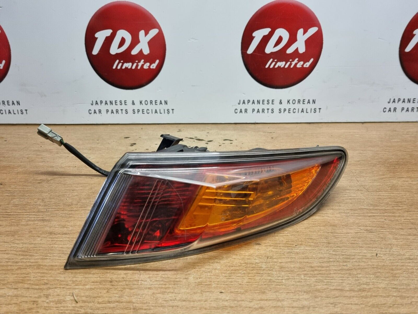 HONDA CIVIC MK8 2005-2009 PRE-FACELIFT DRIVERS SIDE REAR OUTER BODY BRAKE LIGHT