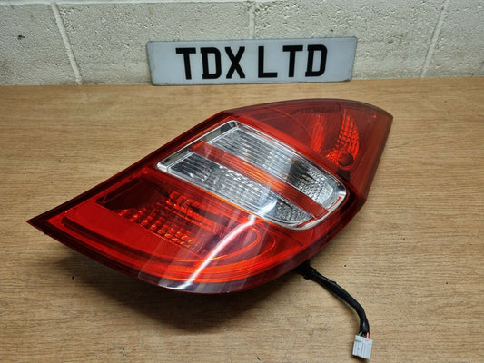 Hyundai I30 MK1 Hatch Drivers Side Rear Tail Light Lamp 2007-2011 92402-2L010