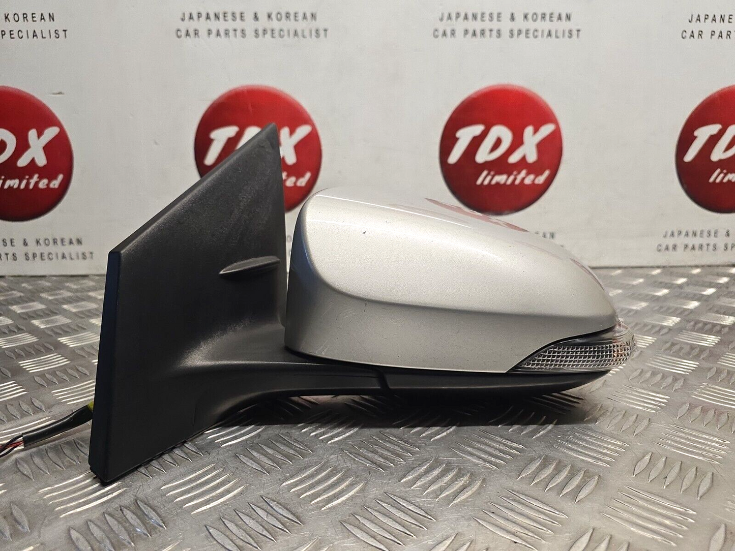 TOYOTA AURIS MK2 2013-2018 GENUINE PASSENGERS SIDE MANUAL FOLD WING MIRROR 1F7