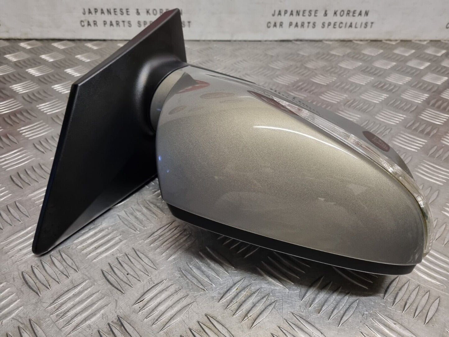 HYUNDAI IX35 2010-2015 GENUINE DRIVERS SIDE POWER FOLD WING MIRROR 876202Y970